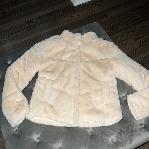 Faux fur coat - Picture 2 of 4